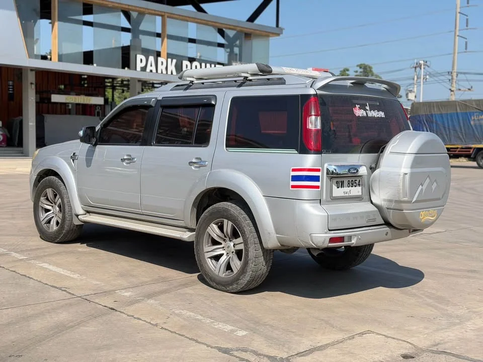 2012 Ford Everest I 2