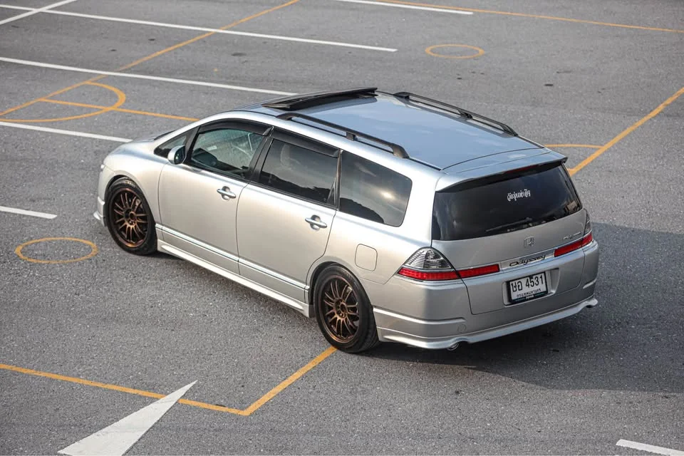 2004 Honda Odyssey III 2