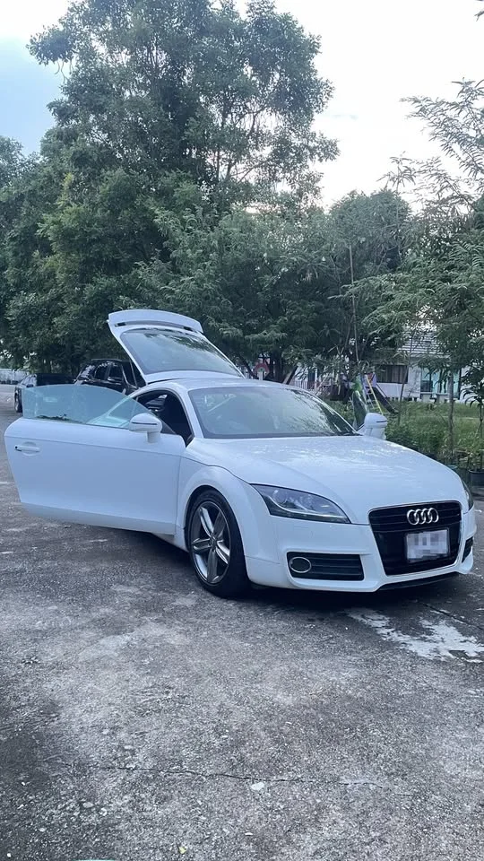 2011 Audi TT Mk2 2