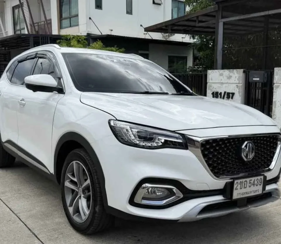 2021 MG HS 3
