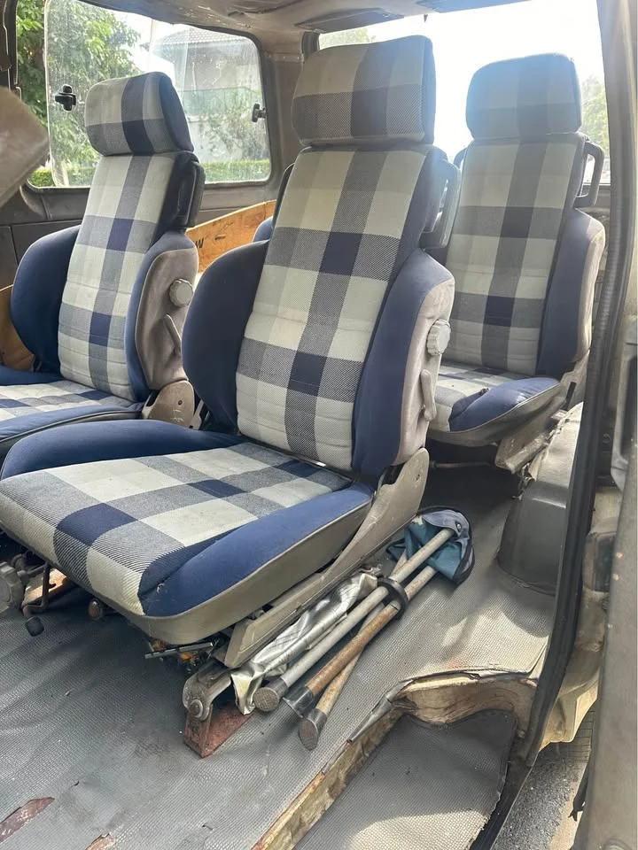 1991 Toyota Commuter III 2