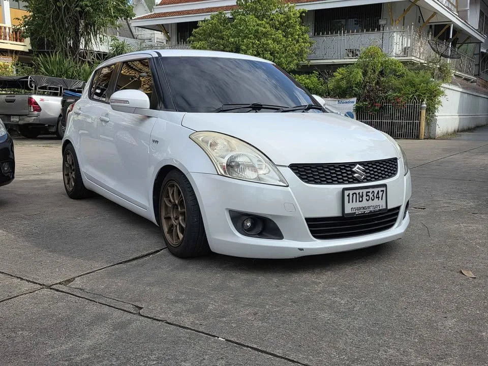 2012 Suzuki Swift II 2