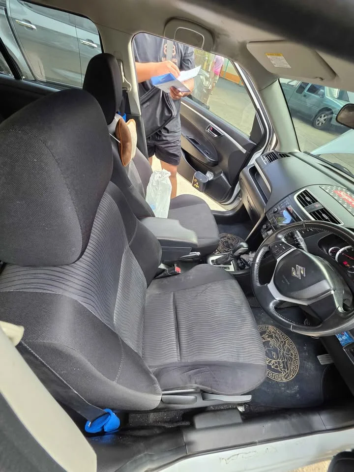 2012 Suzuki Swift II 3