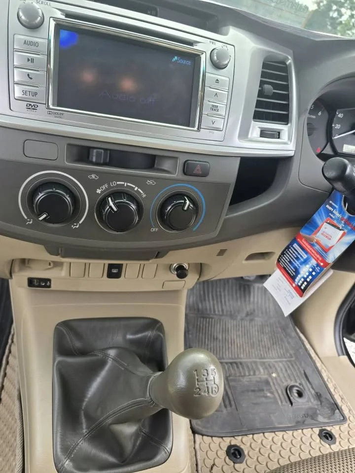 2012 Toyota Hilux VII 2