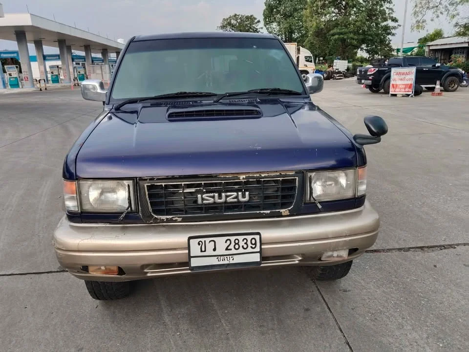 1998 Isuzu Trooper II 3