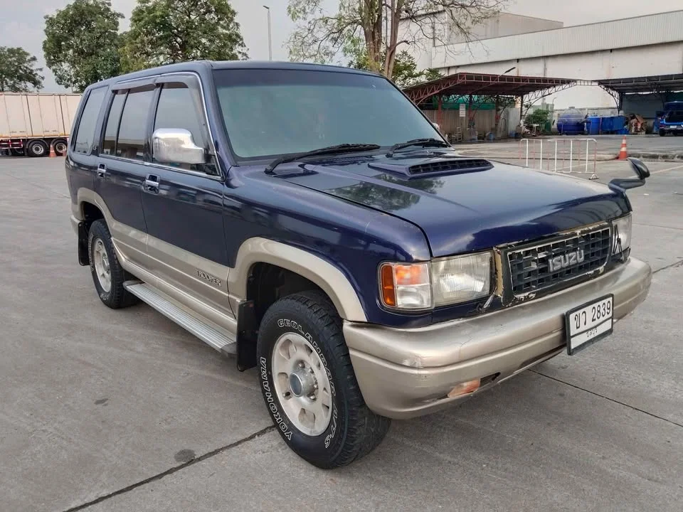 1998 Isuzu Trooper II 2