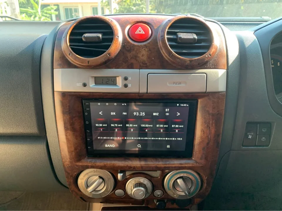 2008 Isuzu MU-7 3