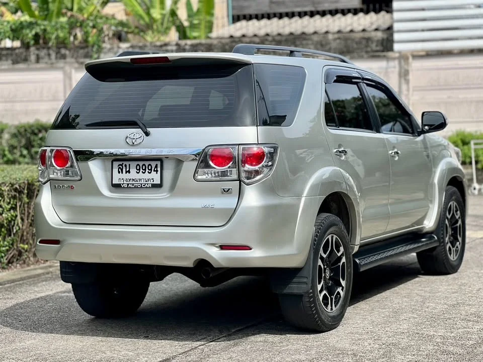2013 Toyota Fortuner I 2