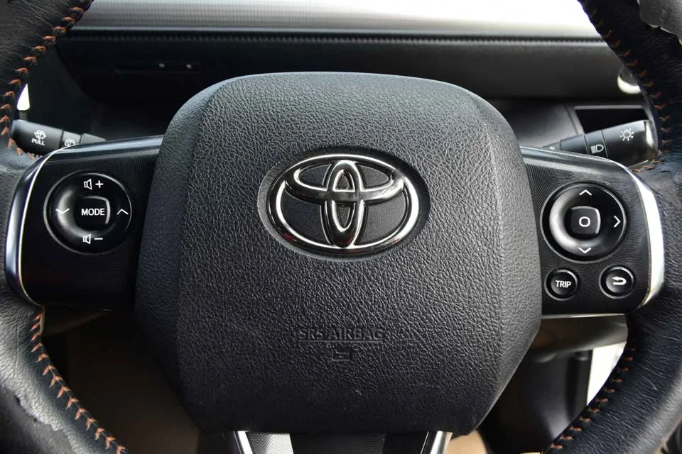2018 Toyota Sienta II 2