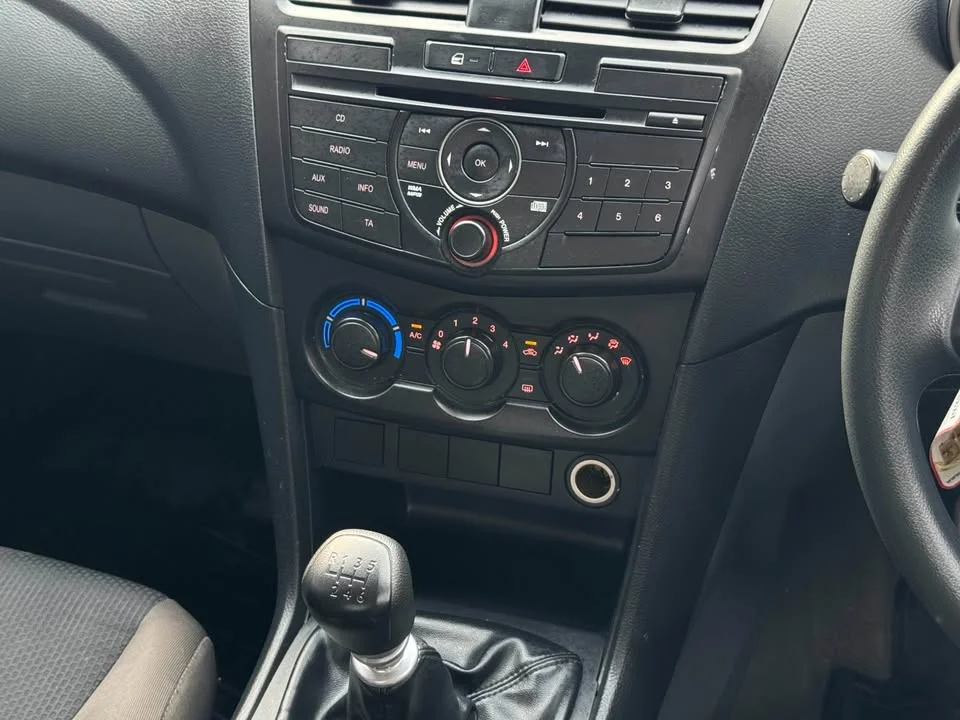 2015 Mazda BT-Series II 2