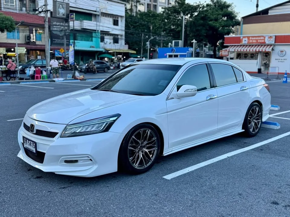 2011 Honda Accord VIII 3
