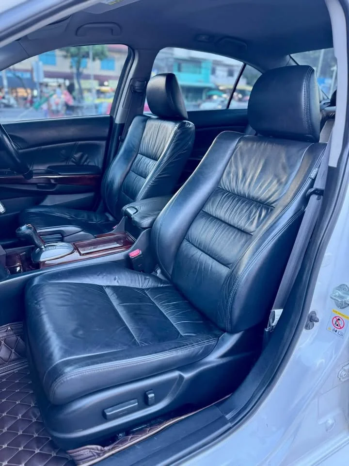 2011 Honda Accord VIII 2