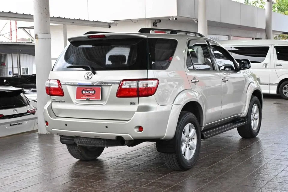 2009 Toyota Fortuner I 2