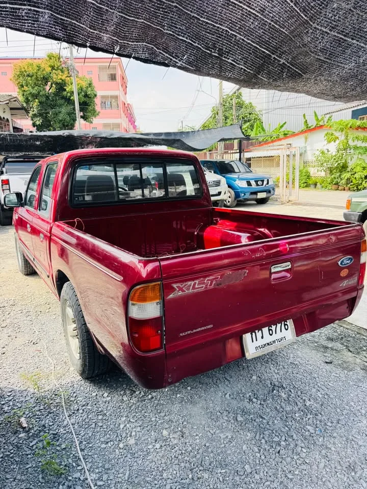 2000 Mazda 2500 Fighter V 2