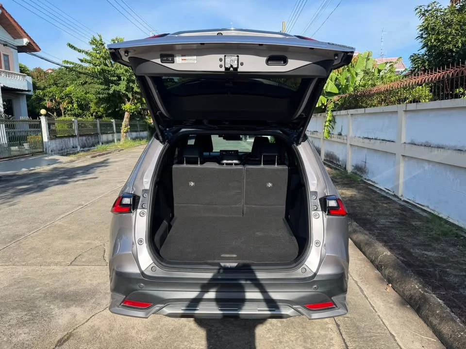 2023 Toyota Yaris Cross AC200 3