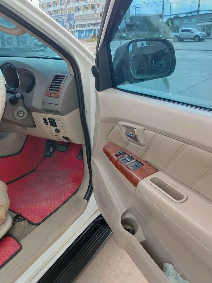 2008 Toyota Fortuner I 3