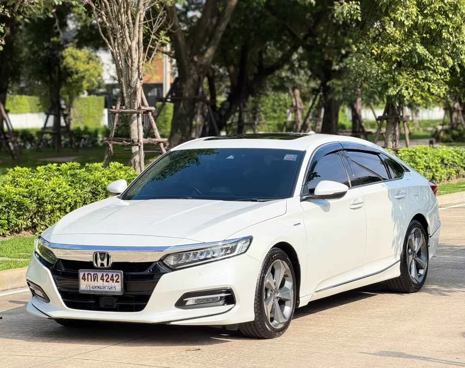 2020 Honda Accord X 2