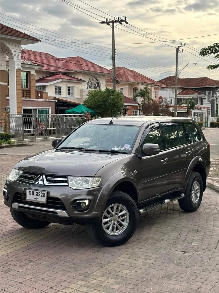 2015 Mitsubishi Pajero Sport II 2