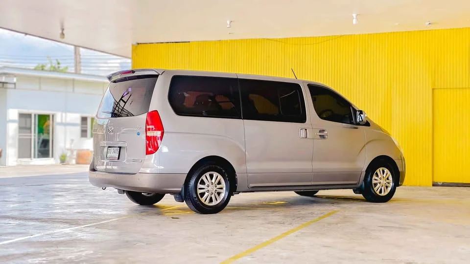 2011 Hyundai H-1 II 3