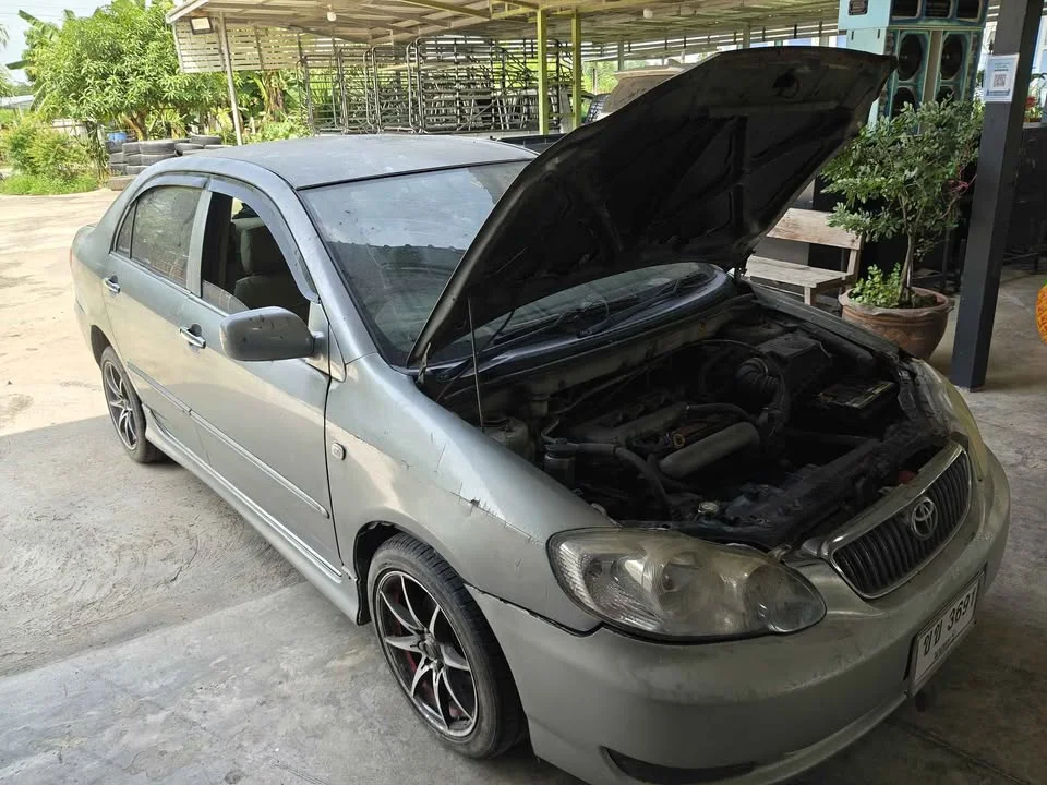 Toyota Corolla Altis IX (E120) 2