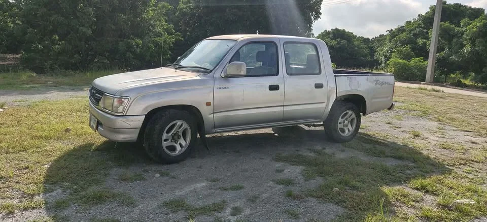 2001 Toyota Hilux Tiger VI 2