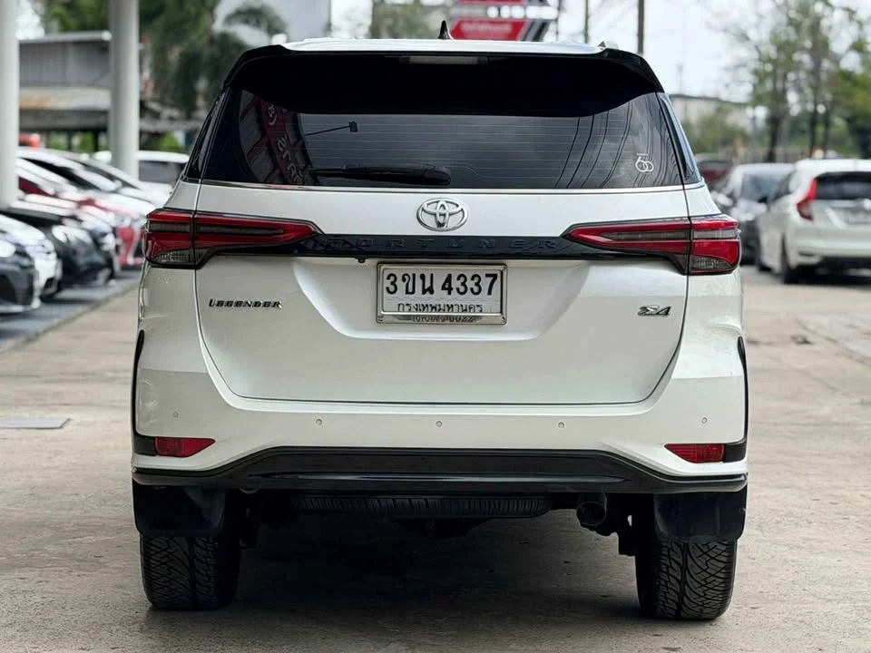 2022 Toyota Fortuner II 3