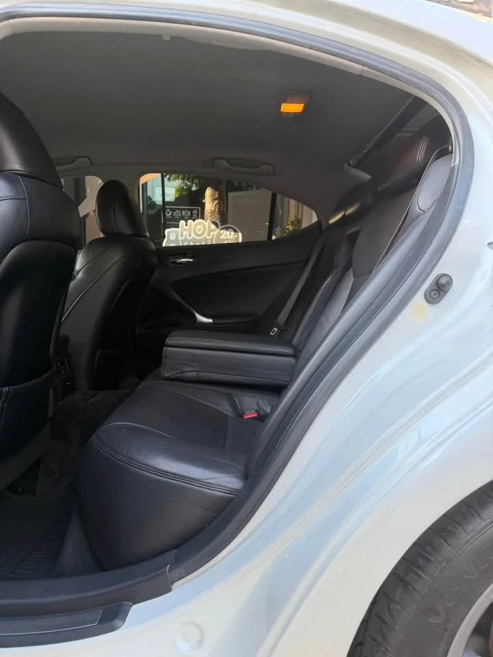 2009 Lexus IS II 3