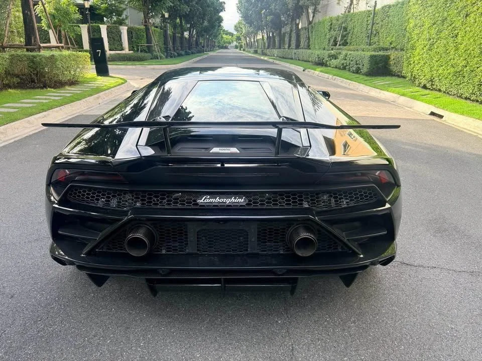 2018 Lamborghini Huracan 2
