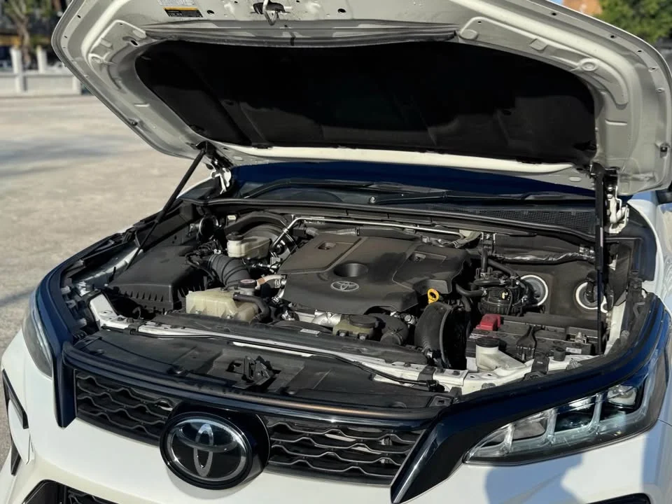 2023 Toyota Fortuner II 3