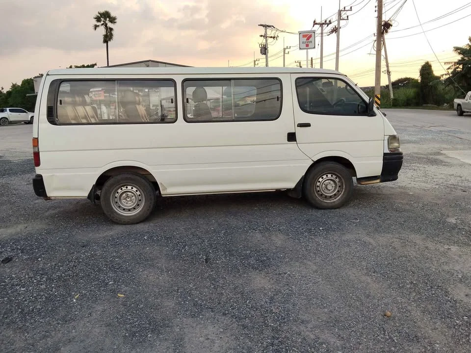 1999 Toyota Commuter IV (H100) 3