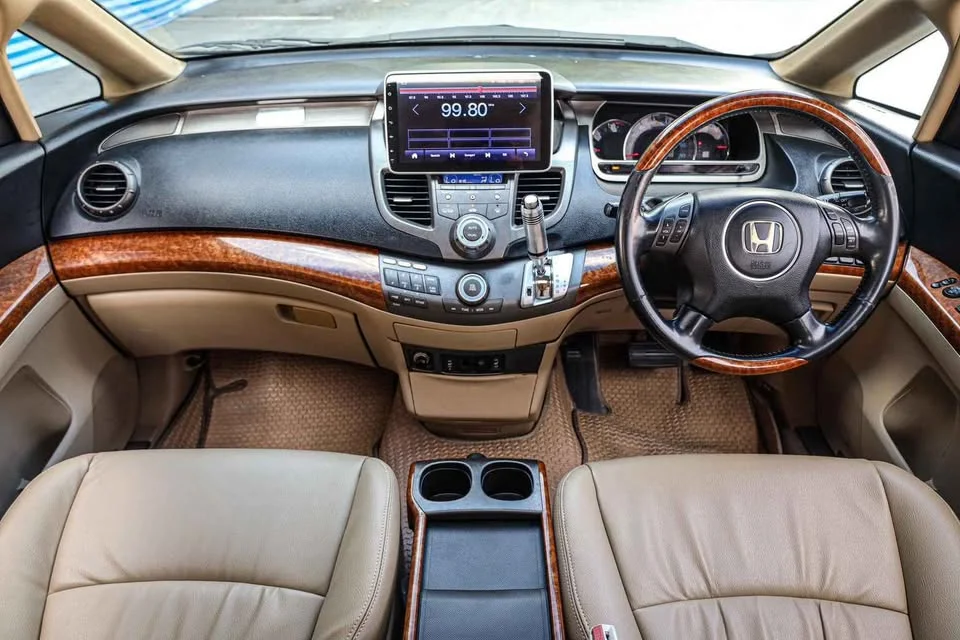 2004 Honda Odyssey III 2