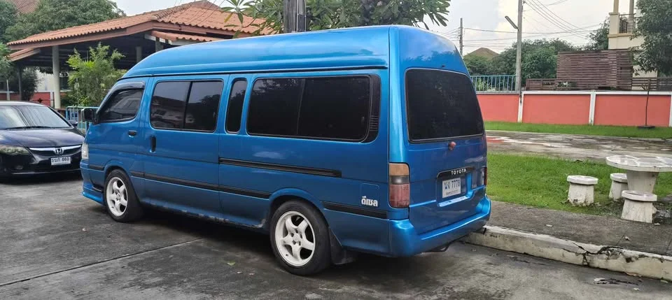 2004 Toyota Commuter IV (H100) 3