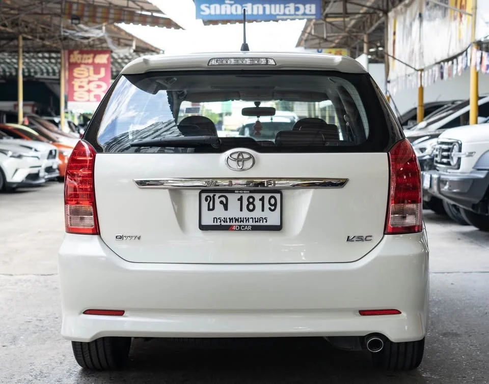 2007 Toyota Wish I 3
