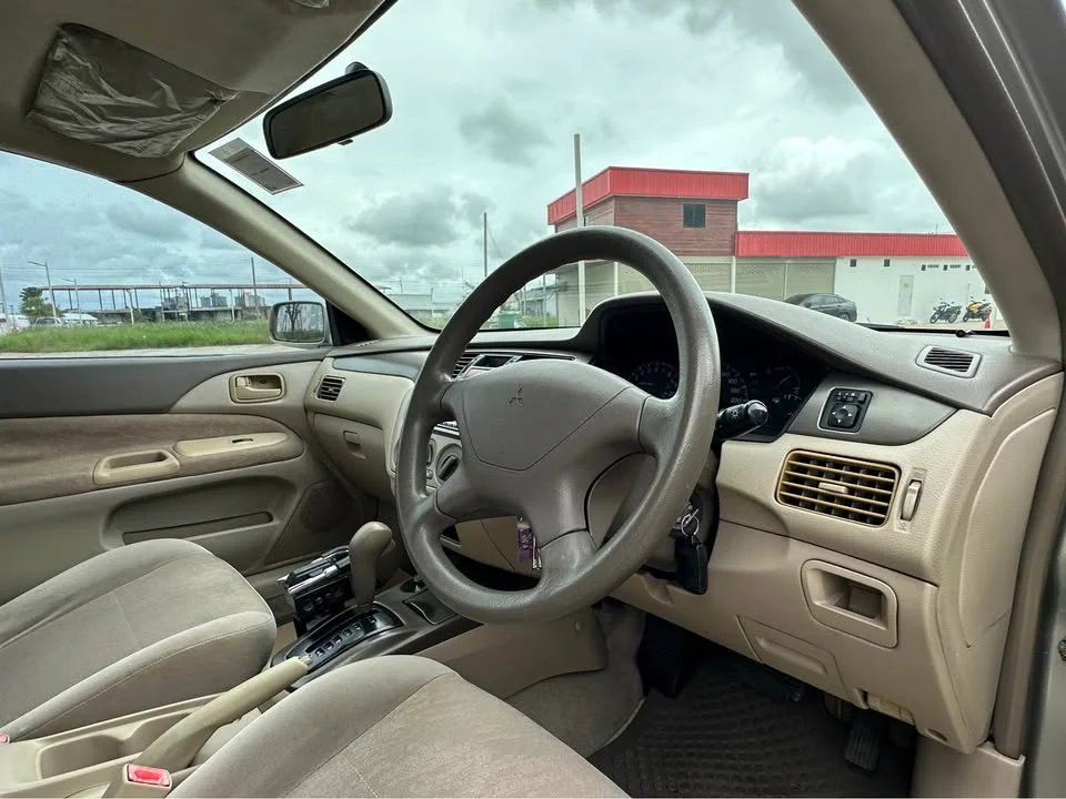 2002 Mitsubishi Lancer VIII 3