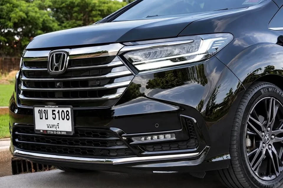 2022 Honda Odyssey V 2