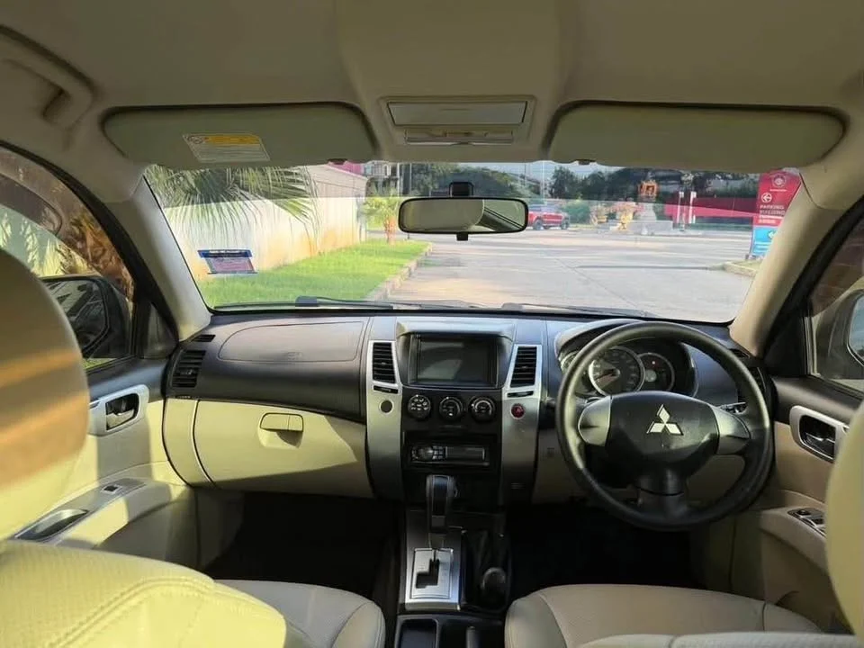 2009 Mitsubishi Pajero Sport II 2