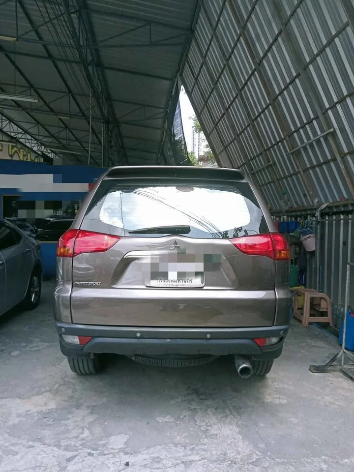 2011 Mitsubishi Pajero Sport II 2