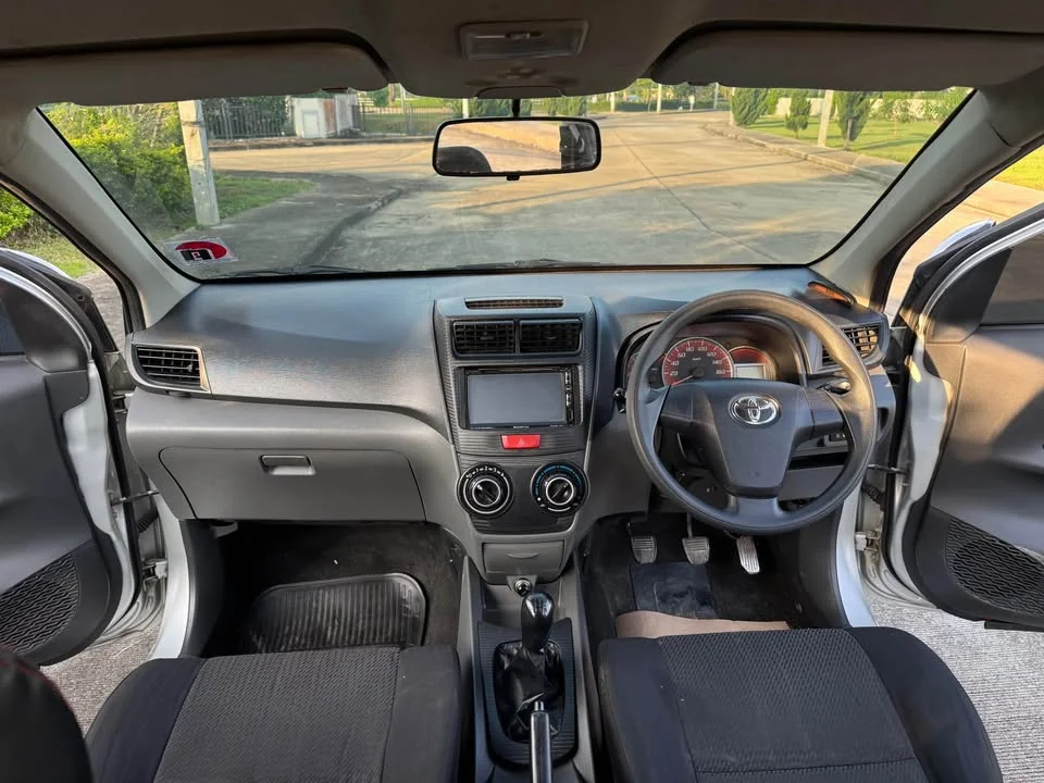 2012 Toyota Avanza II 2