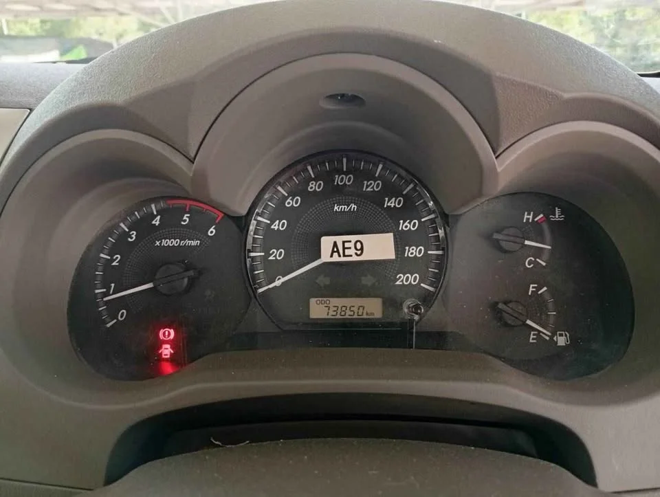 2013 Toyota Hilux VII 2