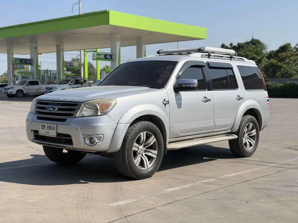 2012 Ford Everest I 3
