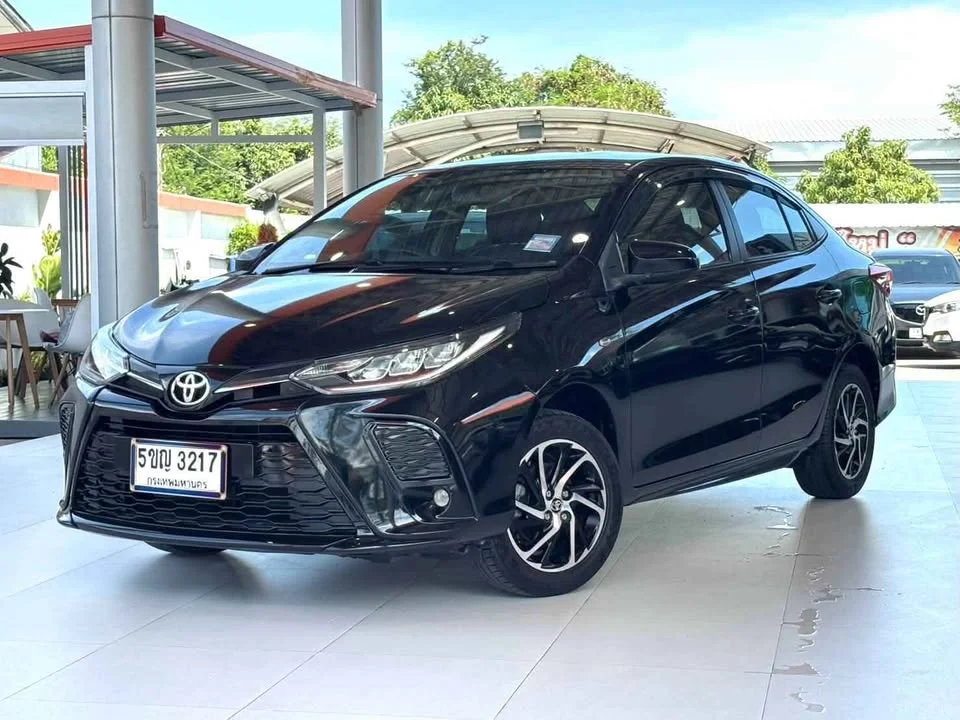 2020 Toyota Yaris III 2