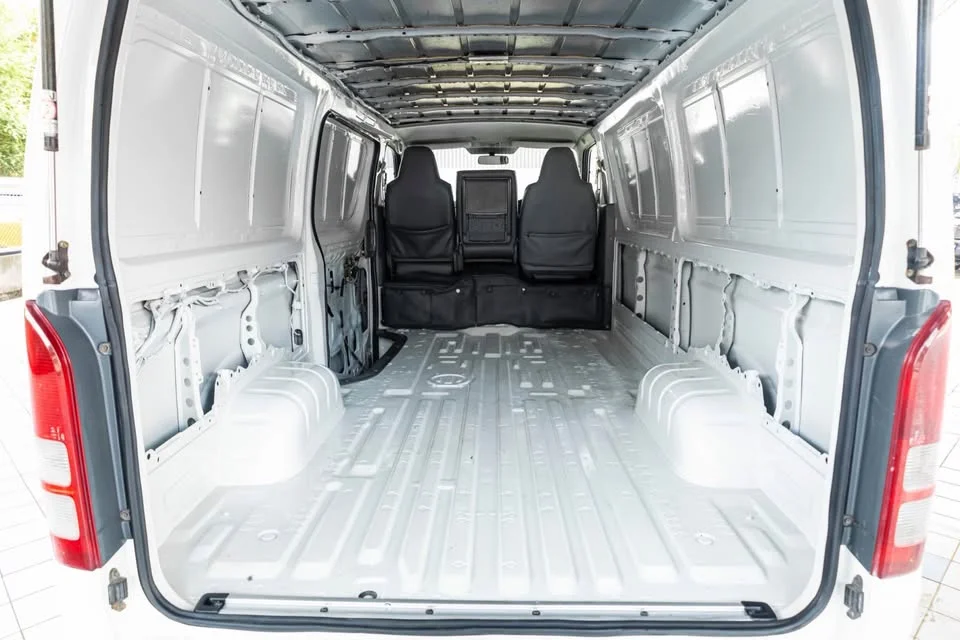 2005 Toyota HiAce V (H200) 3