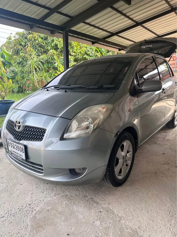 2008 Toyota Yaris II 2