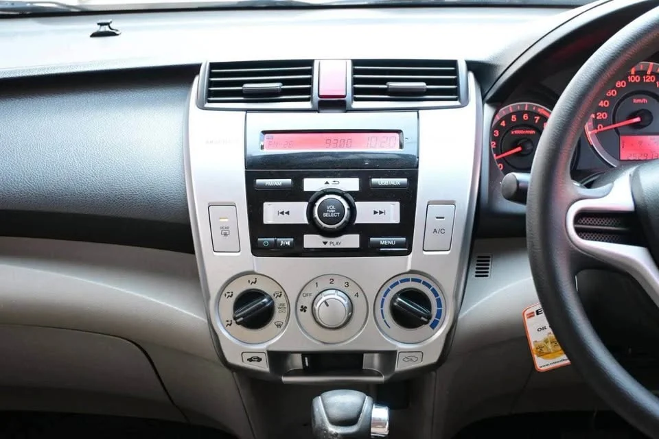 2011 Honda City V 2