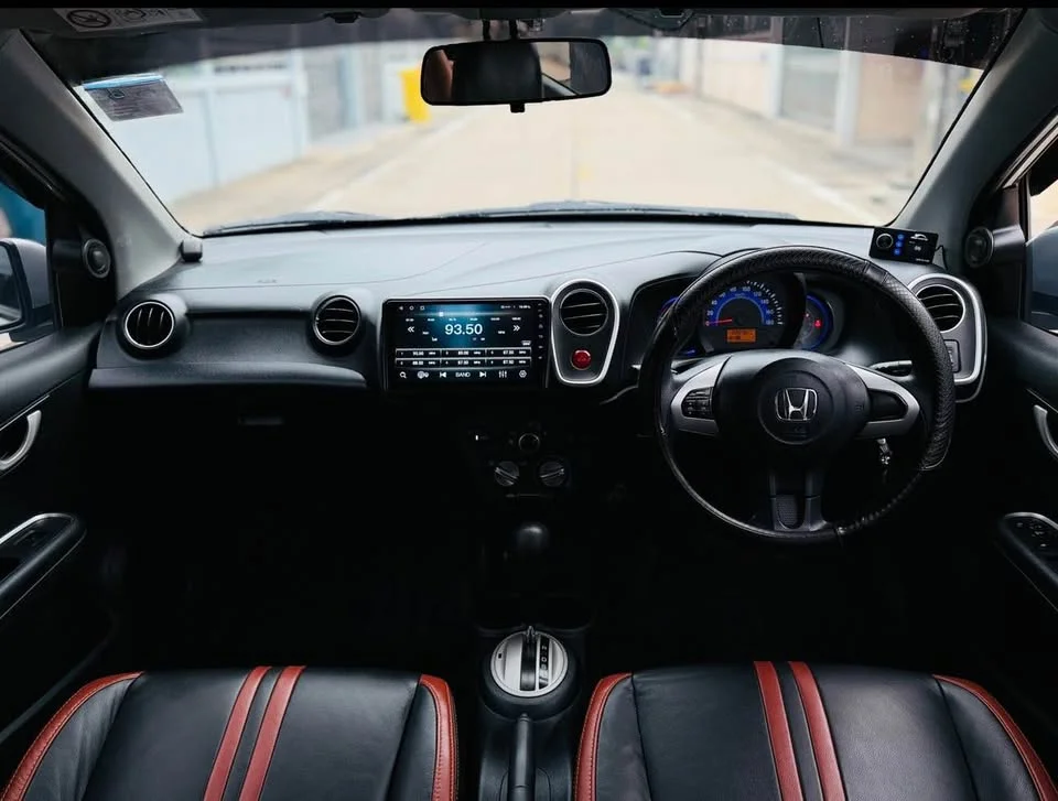 2014 Honda Mobilio II 2