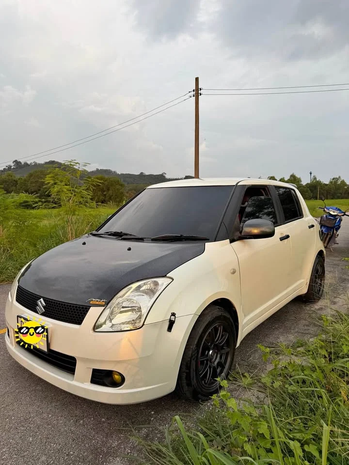 2011 Suzuki Swift I 3