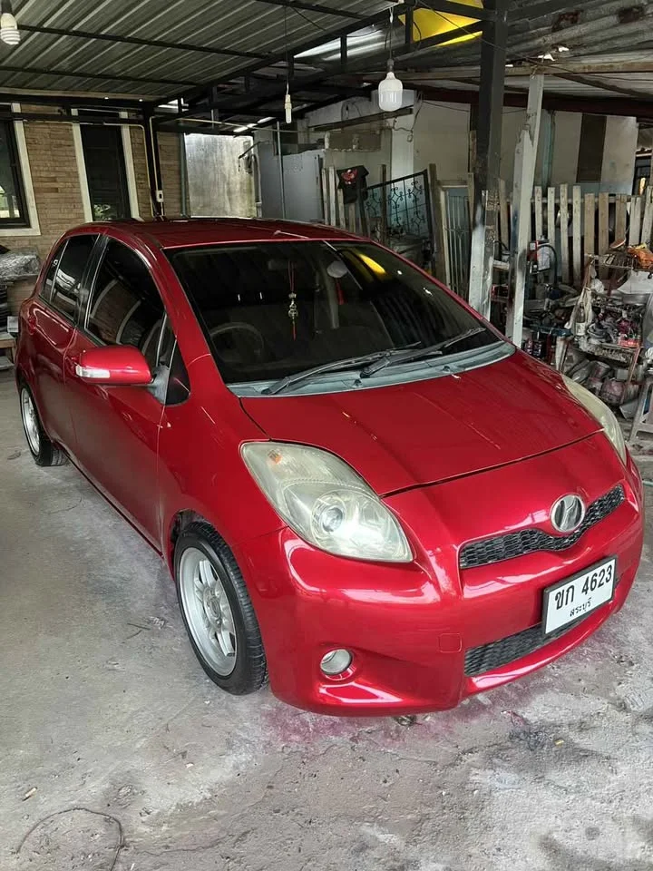 2006 Toyota Yaris II 2