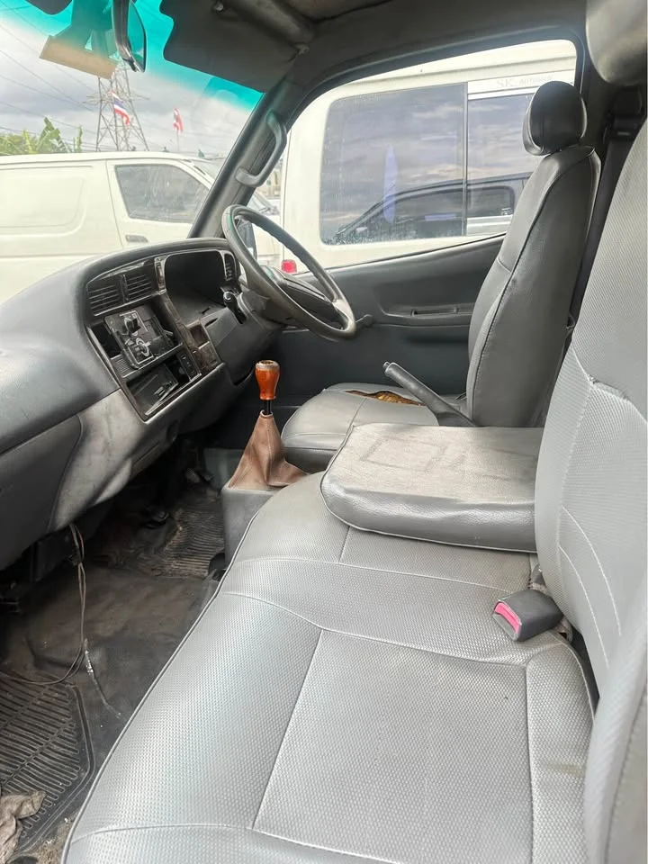 2000 Toyota Commuter IV (H100) 2