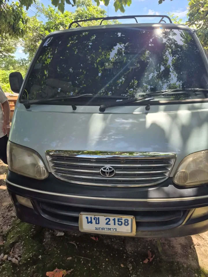 2003 Toyota Commuter IV (H100) 2
