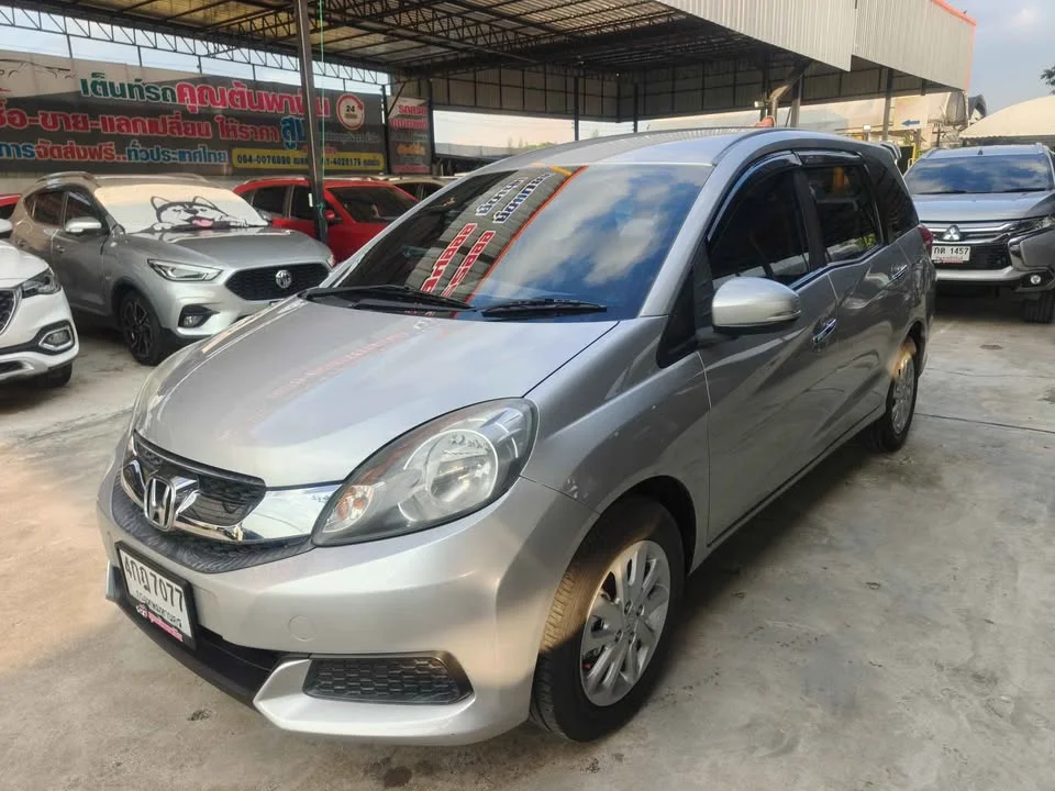 2015 Honda Mobilio II 3